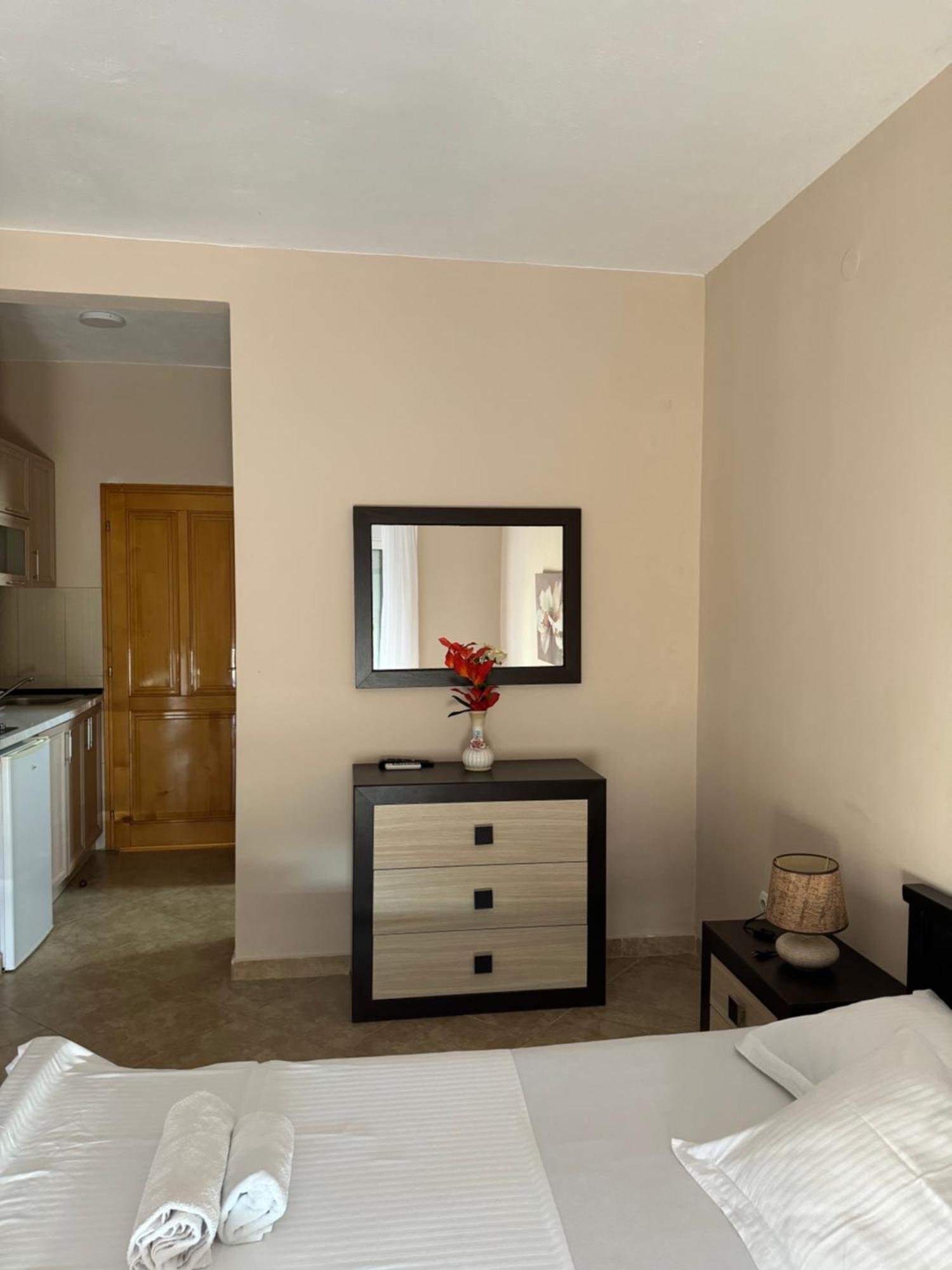 Sunrise House Apartments Ülgün Dış mekan fotoğraf