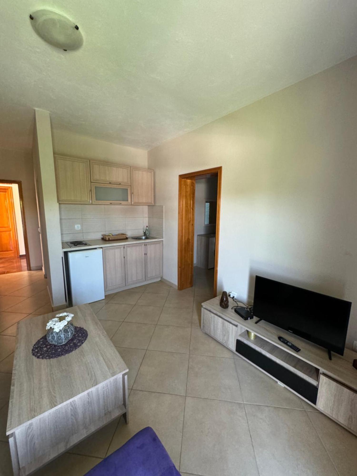 Sunrise House Apartments Ülgün Dış mekan fotoğraf